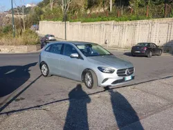 Argento Usata 2021 Mercedes B180 Monovolume | 16.900 € (Super prezzo)