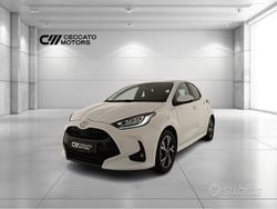 Bianco Usata 2024 Toyota Yaris Hybrid Active Tre volumi | 19.200 € (Buon prezzo)