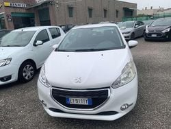 Bianco Usata 2014 Peugeot 208 Active Due volumi | 5450 € (Buon prezzo)