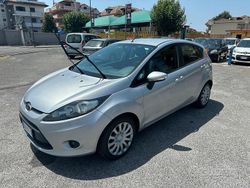 Grigio Usata 2010 Ford Fiesta Tre volumi | 3999 € (Buon prezzo)