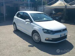 Bianco Usata 2014 VW Polo Trendline Tre volumi | 9400 € (Buon prezzo)
