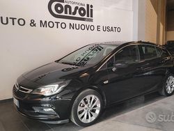 Nero Usata 2017 Opel Astra Innovation Tre volumi | 11.990 € (Cara)