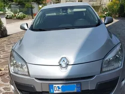 Argento Usata 2010 Renault Mégane III Dynamique Tre volumi | 3850 € (Buon prezzo)