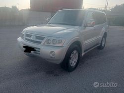 Grigio Usata 2003 Mitsubishi Pajero SUV | 9000 €