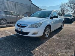 Bianco Usata 2012 Opel Astra Station wagon | 2800 € (Buon prezzo)