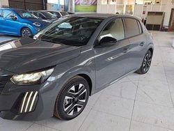 Grigio Nuova 2025 Peugeot 208 Allure Due volumi | 18.500 € (Buon prezzo)