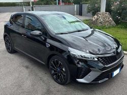 Nero Usata 2024 Renault Clio V Esprit Alpine Tre volumi | 19.000 € (Buon prezzo)