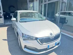 Grigio chiaro Usata 2020 Skoda Scala Ambition Due volumi | 9900 € (Buon prezzo)
