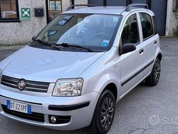 Grigio Usata 2009 Fiat Panda Dynamic Tre volumi | 2900 € (Ottimo prezzo)