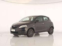 Nero vulcano Usata 2024 Lancia Ypsilon Gold Due volumi | 13.800 € (Buon prezzo)