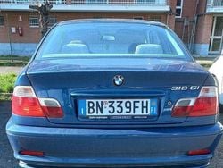 Blu/azzurro Usata 2000 BMW 318 Efficient Dynamics Coupé | 9500 € (Molto cara)