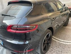 Nero Usata 2016 Porsche Macan SUV | 39.000 € (Buon prezzo)