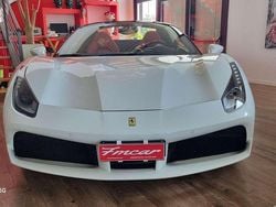 Tetto di colore nero Usata 2018 Ferrari 488 Cabrio | 249.990 € (Molto cara)