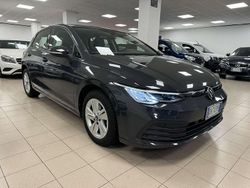 Grigio Usata 2022 VW Golf VIII Life Tre volumi | 14.900 € (Ottimo prezzo)