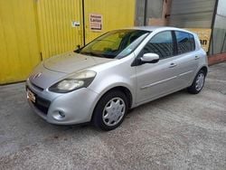 Grigio Usata 2009 Renault Clio II Luxe Tre volumi | 2800 € (Buon prezzo)