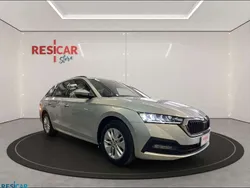 Argento metallizzato Usata 2024 Skoda Octavia Executive Station wagon | 25.900 € (Ottimo prezzo)