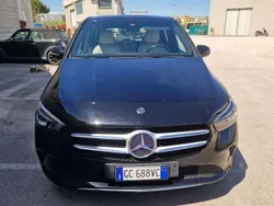 Nero Usata 2020 Mercedes B180 Business Monovolume | 21.000 € (Buon prezzo)
