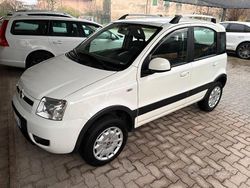 Bianco Usata 2012 Fiat Panda 4x4 Climbing Due volumi | 6500 € (Buon prezzo)