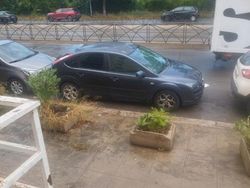 Grigio Usata 2007 Ford C-MAX Monovolume | 2500 € (Buon prezzo)