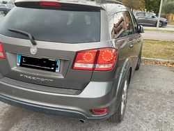 Usata 2011 Fiat Freemont SUV | 4000 € (Cara)