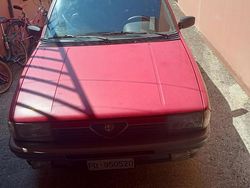 Usata 1989 Alfa Romeo 33 Tre volumi | 4000 €