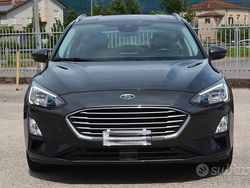 Grigio Usata 2018 Ford Focus Tre volumi | 11.800 € (Molto cara)