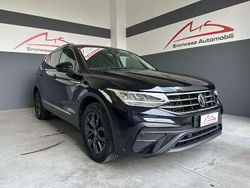 Nero metallizzato Usata 2022 VW Tiguan Allspace Advance SUV | 28.500 € (Buon prezzo)