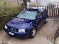 Blu Usata 2003 VW Golf IV Highline Tre volumi | 2500 € (Buon prezzo)