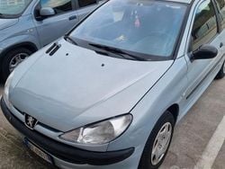 Usata 2002 Peugeot 206 Tre volumi | 900 €