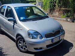 Grigio Usata 2005 Toyota Yaris Station wagon | 1950 € (Ottimo prezzo)