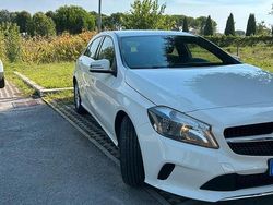 Usata 2017 Mercedes A180 Tre volumi | 17.400 € (Buon prezzo)