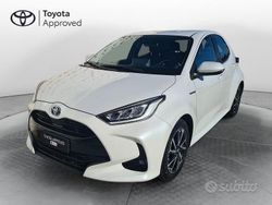 Bianco Usata 2021 Toyota Yaris Hybrid Trend Tre volumi | 18.500 € (Buon prezzo)