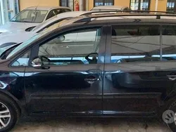 Usata 2010 VW Touran Highline Monovolume | 5500 € (Buon prezzo)
