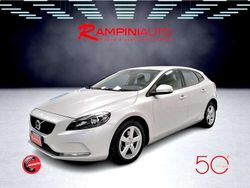 Argento Usata 2019 Volvo V40 Business Edition Tre volumi | 12.900 € (Cara)