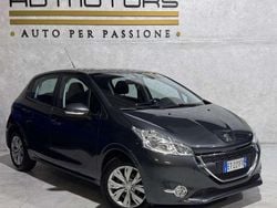 Grigio Usata 2013 Peugeot 208 Due volumi | 6999 € (Buon prezzo)