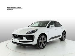 Bianco carrara metallizzato Usata 2022 Porsche Macan SUV | 67.900 € (Molto cara)