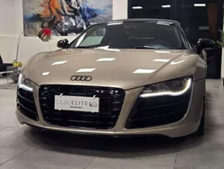 Almond beige metallic Usata 2011 Audi R8 Spyder Sport Cabrio | 77.999 €