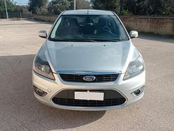 Grigio Usata 2008 Ford Focus Tre volumi | 3600 € (Cara)