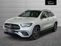 Argento hightech Nuova 2025 Mercedes GLA200 SUV | 52.300 € (Buon prezzo)