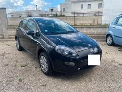 Nero Usata 2015 Fiat Punto Lounge Tre volumi | 4500 € (Buon prezzo)