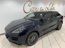 Blu/azzurro Usata 2020 Porsche Cayenne SUV | 55.900 € (Buon prezzo)