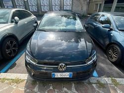 Nero Usata 2022 VW Polo Life Tre volumi | 20.000 € (Molto cara)