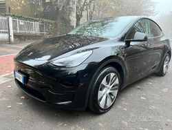 Nero Usata 2023 Tesla Model Y RWD SUV | 36.000 € (Cara)