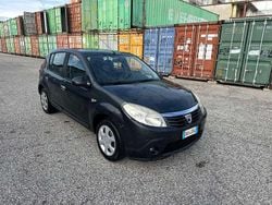 Grigio Usata 2010 Dacia Sandero Lauréate Tre volumi | 2990 € (Buon prezzo)