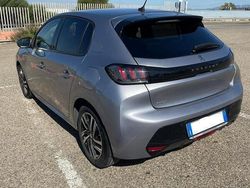 Grigio Usata 2021 Peugeot 208 Allure Due volumi | 15.000 € (Molto cara)