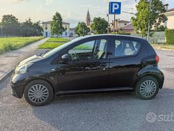 Nero Usata 2006 Toyota Aygo Sol Due volumi | 2200 € (Buon prezzo)