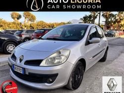 Grigio Usata 2008 Renault Clio II Dynamique Tre volumi | 2490 € (Ottimo prezzo)