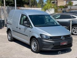 Grigio Usata 2018 VW Caddy Trendline Monovolume | 9999 €