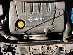 Nero Usata 2006 Opel Zafira Monovolume | 1800 €