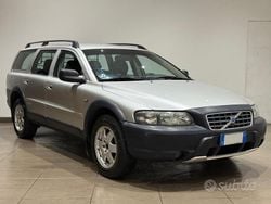 Grigio Usata 2004 Volvo XC70 Station wagon | 1690 € (Buon prezzo)